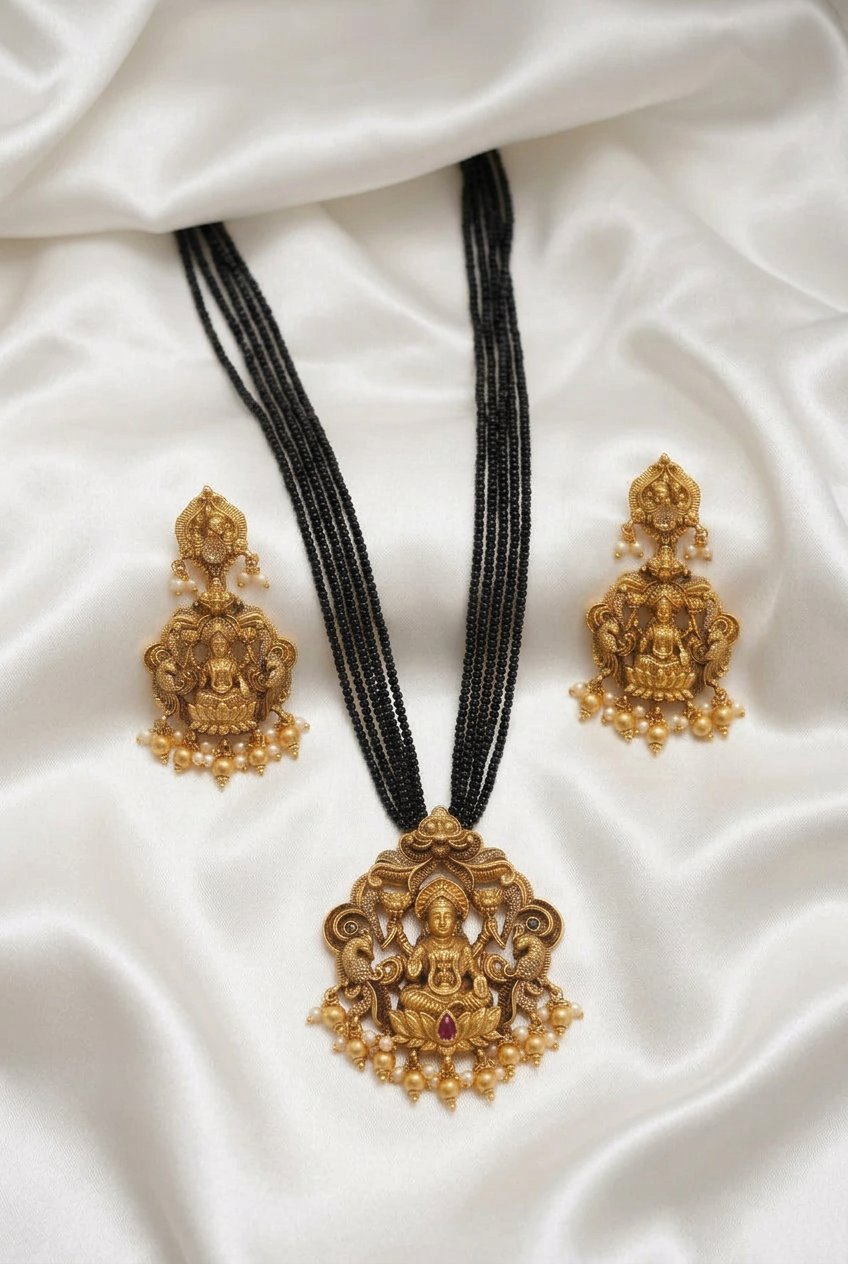 Beaded Pendant Necklace Set