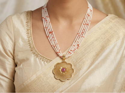 Elegant Floral Pearl Necklace Set