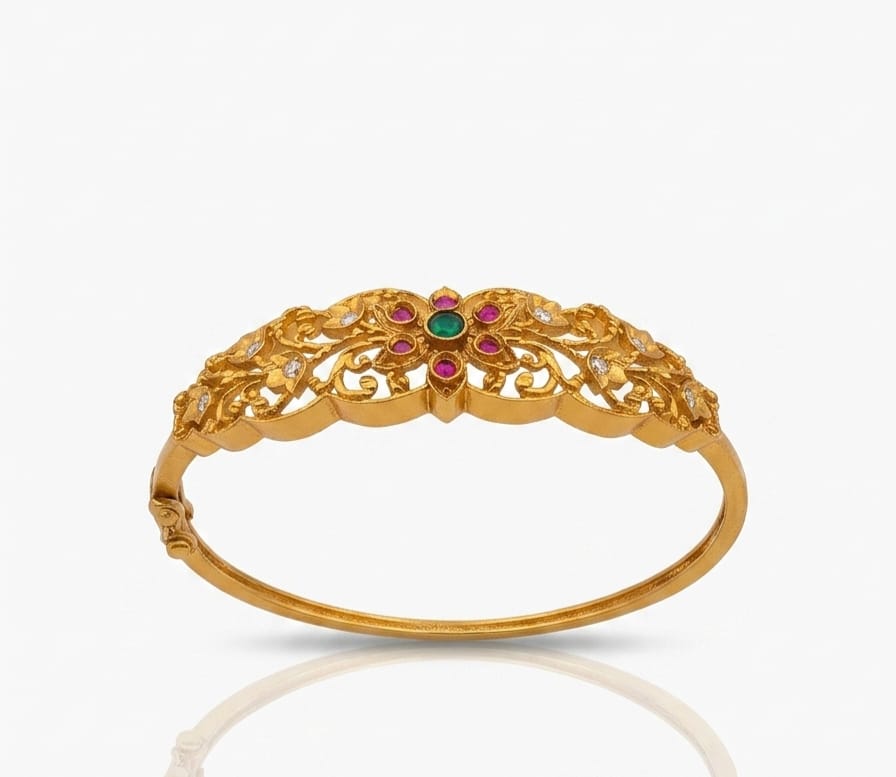 Elegant Antique Gold-Plated Floral Bracelet