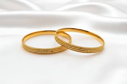 Elegant Gold Finish Textured Bangle Set – Traditional Daily Wear Bangles