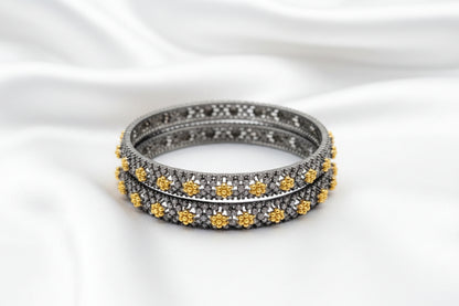 Vioctorian  Black and Gold Tone Bangle Set