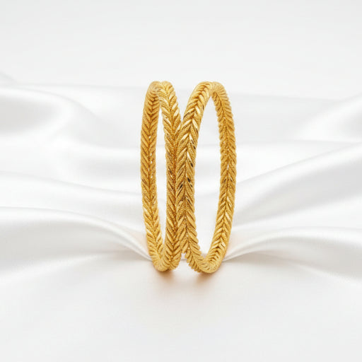 Elegant Gold-Tone Leaf Pattern Bangle Set