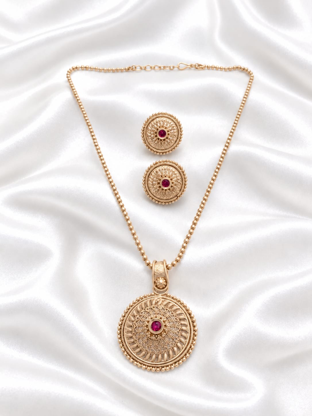 Antique Gold Filigree Disc Pendant Necklace & Earring Set