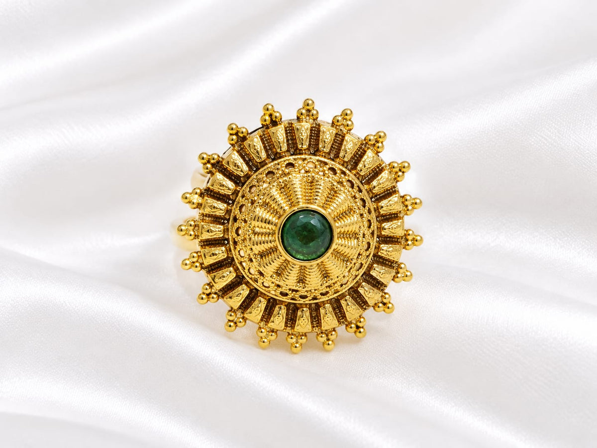 Antique Gold Circular Statement Ring with Emerald Green Stone Center💍