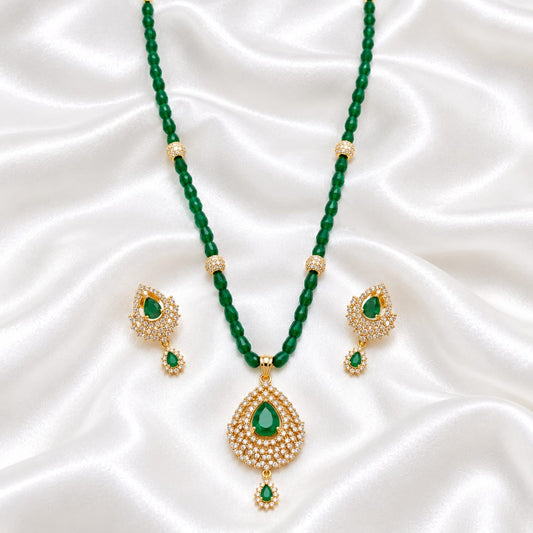 💚Green Beaded Necklace Set with Emerald Teardrop Pendant and Matching Earrings 💛Gold Tone Bridal Jewelry