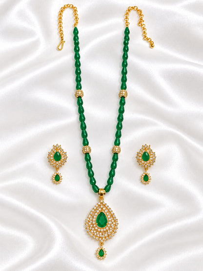 💚Green Beaded Necklace Set with Emerald Teardrop Pendant and Matching Earrings 💛Gold Tone Bridal Jewelry