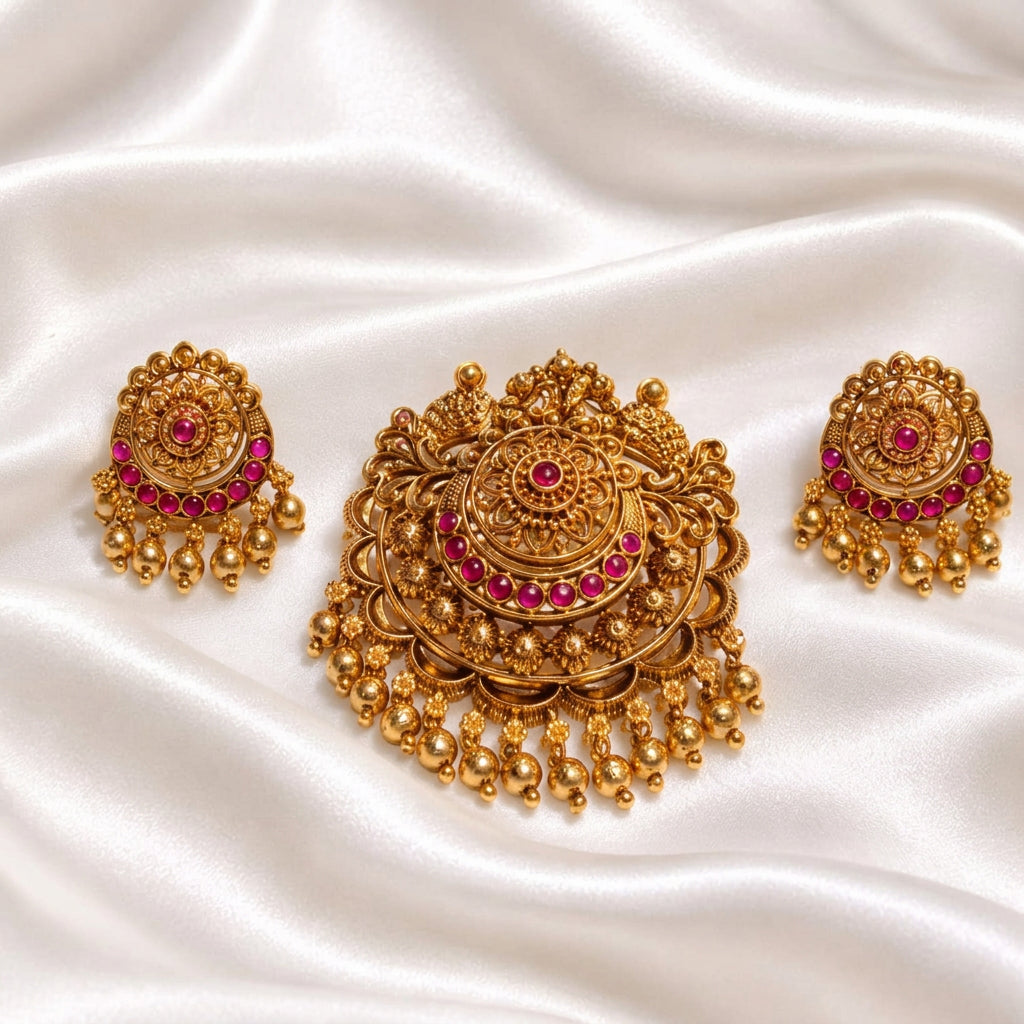 Traditional Antique Gold Plated Floral Kemp Stone Pendant Set with Matching Earrings