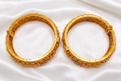 Traditional Antique Gold Plated Paisley & Floral Screw Openable Kada Bangles Set (Pair)