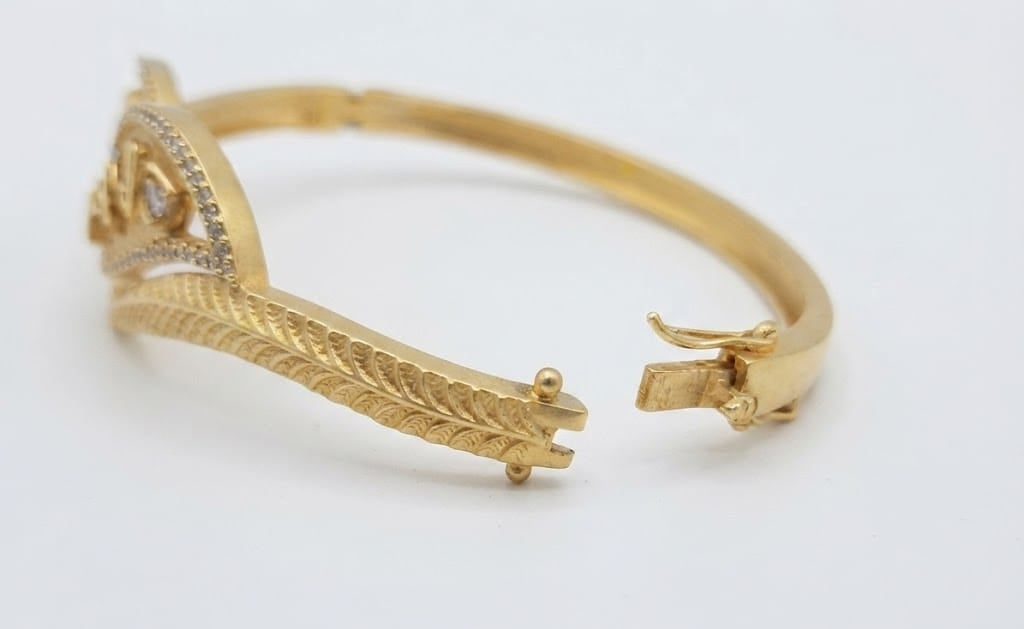 Antique Gold Leaf Design Bracelet with Kundan Stones | Traditional Women's Kada