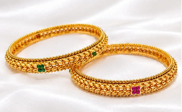 Gold Tone Floral Pattern Bangle Set with Green & Pink Stones – Traditional Indian Jewelry