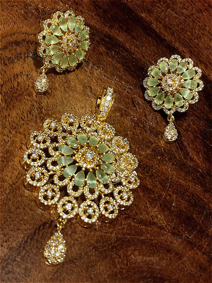 Pendant set