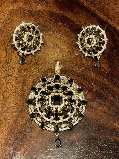 Pendant set