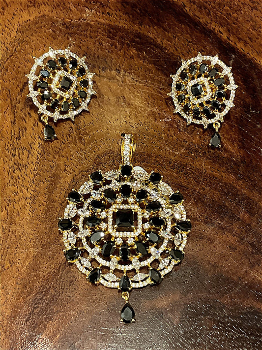 Pendant set