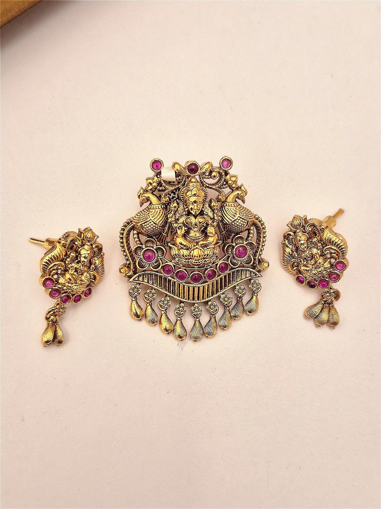 Antique pendant