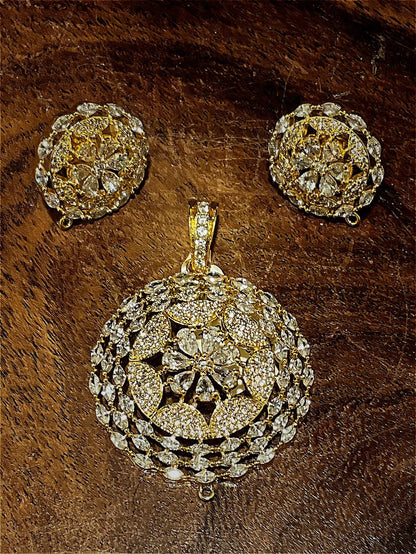 Pendant set