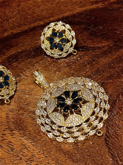 Pendant set
