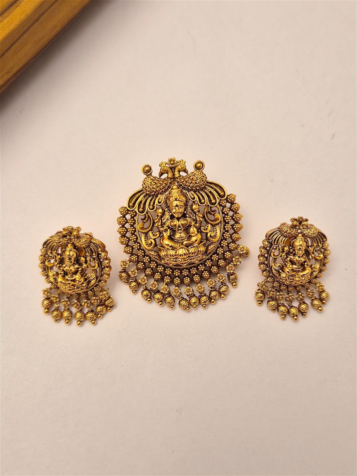 Antique pendant