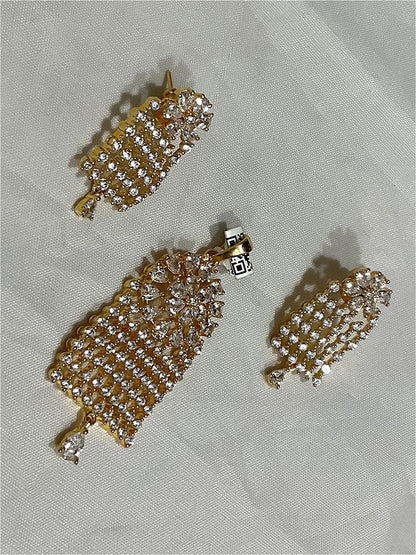 Pendant set