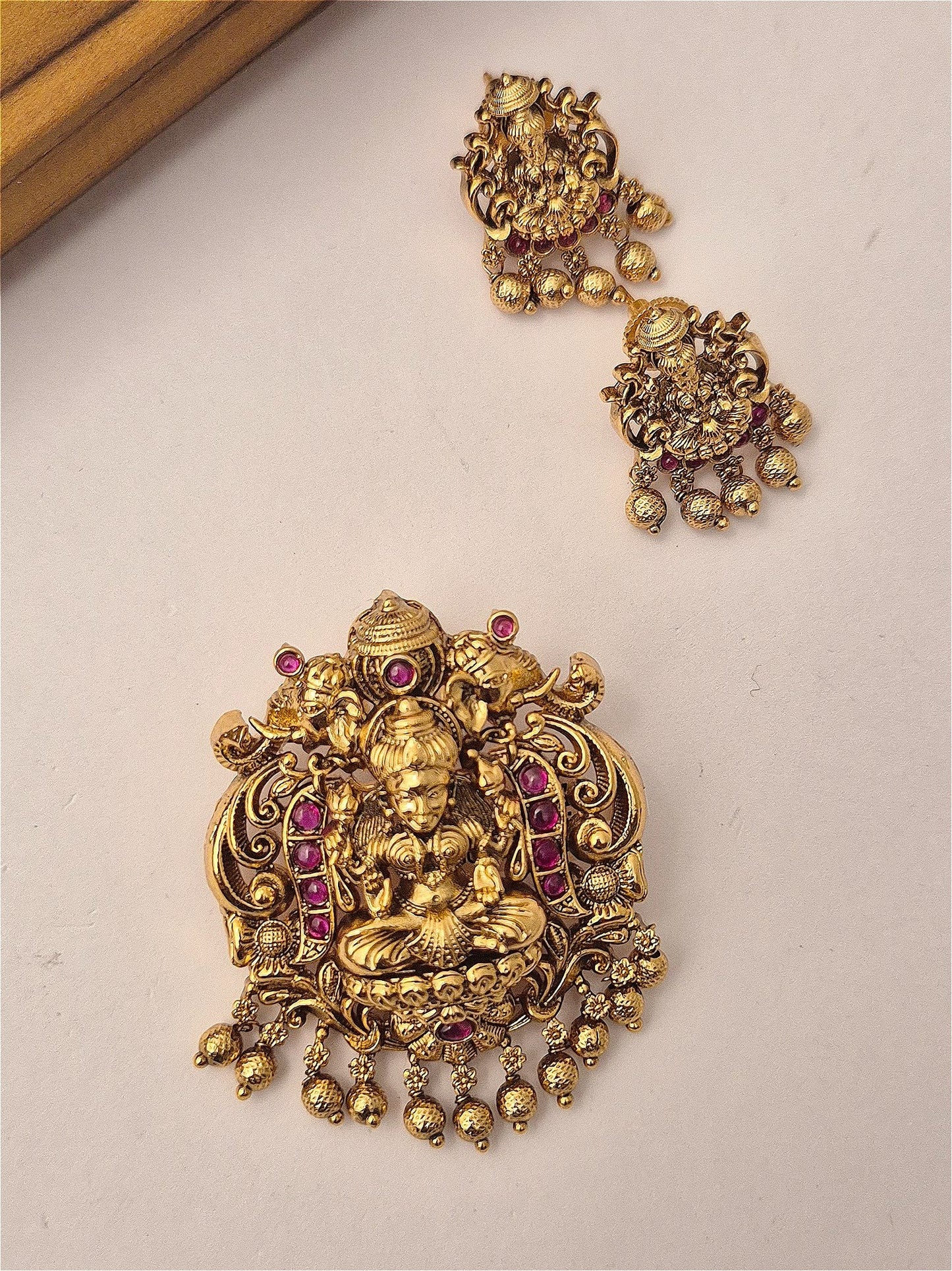 Antique pendant