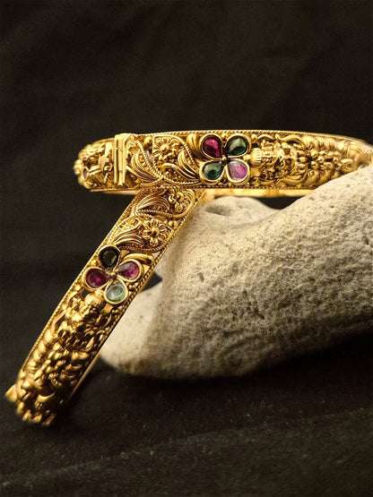 Antique bangle