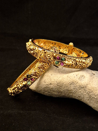 Antique bangle