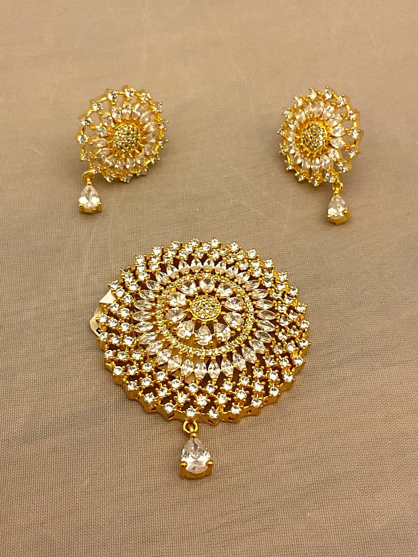 Side Pendant