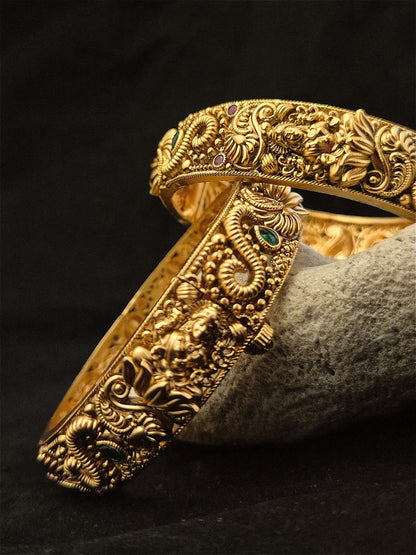Antique bangle