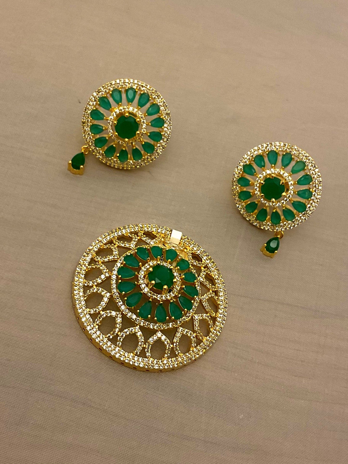Side Pendant