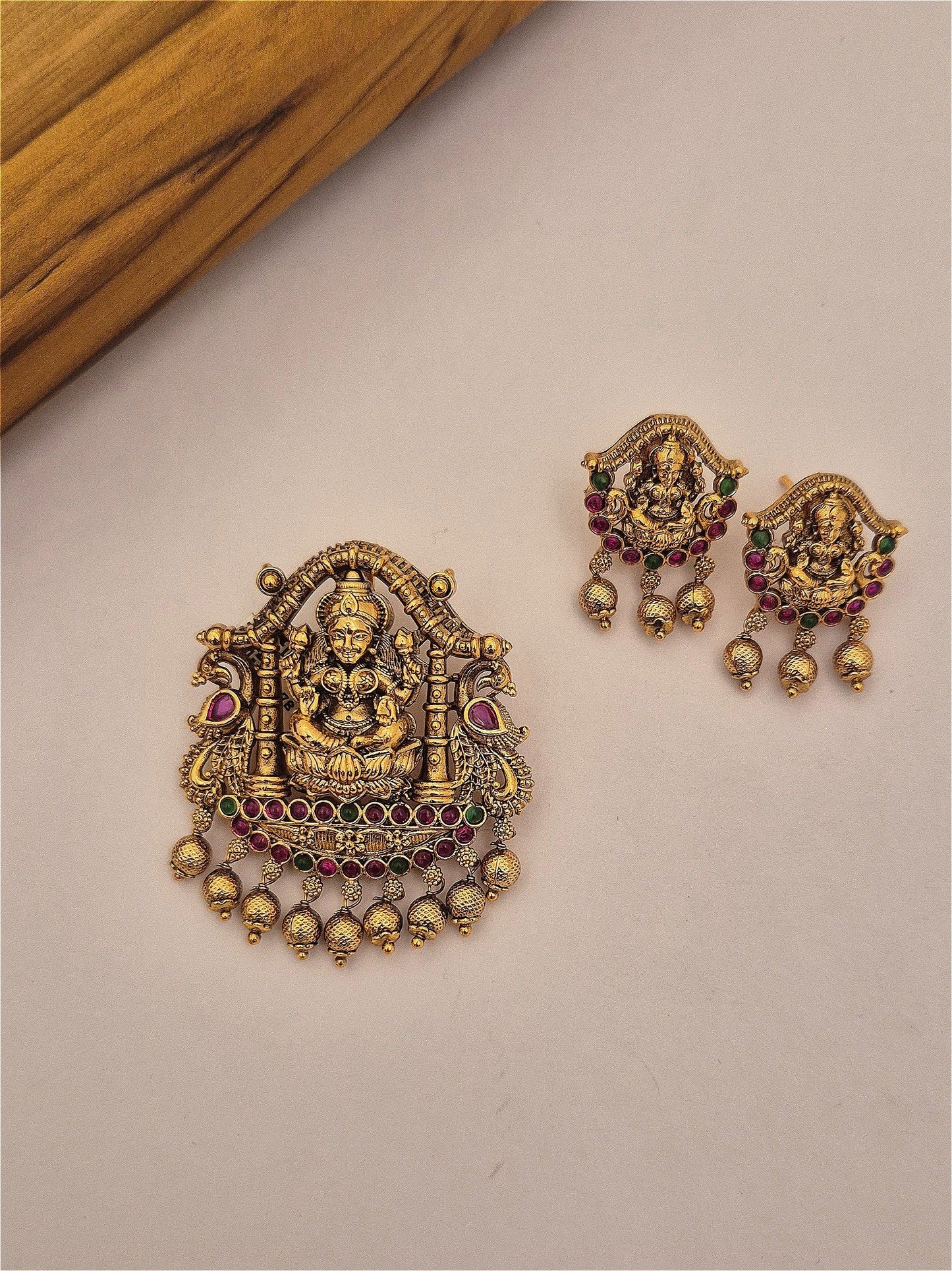 Antique pendant