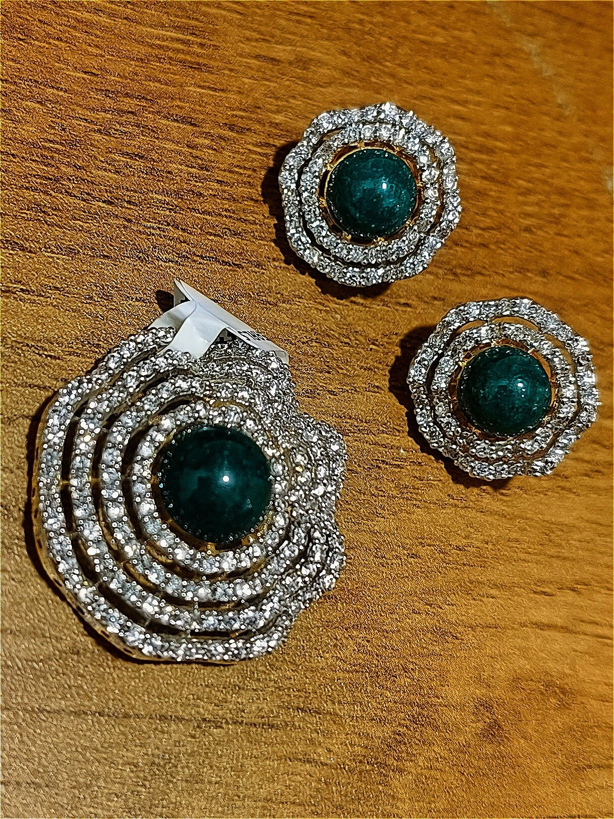 Side Pendant