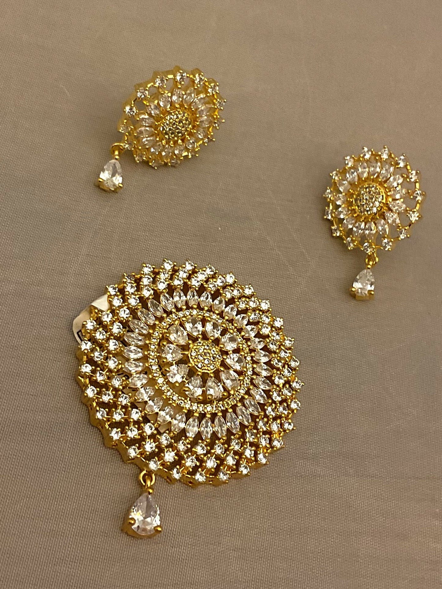 Side Pendant