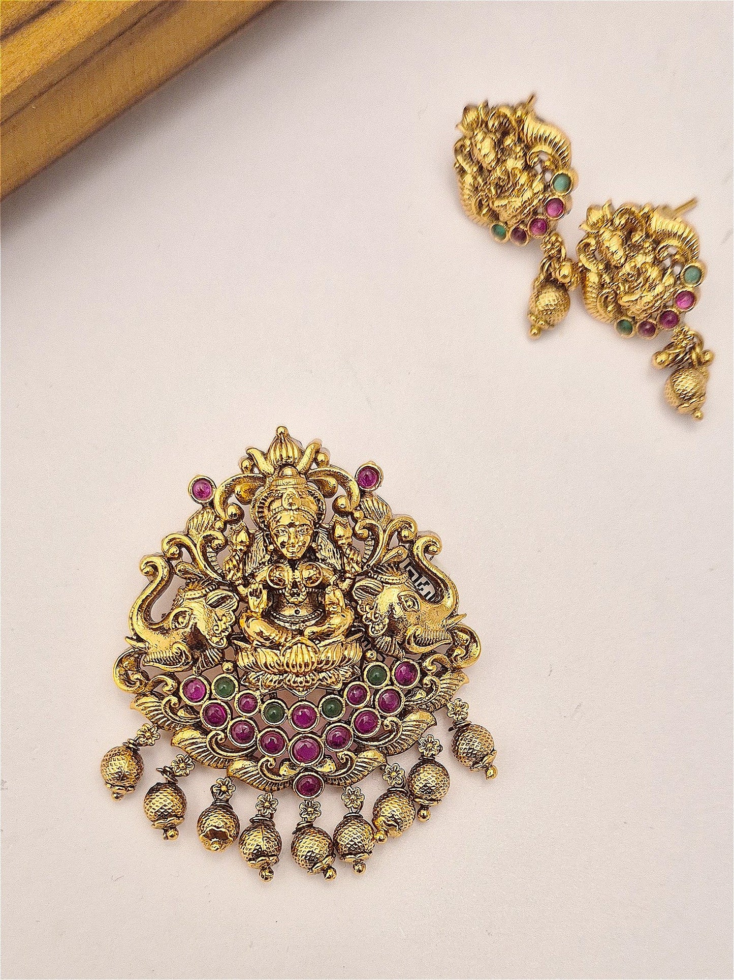 Antique pendant