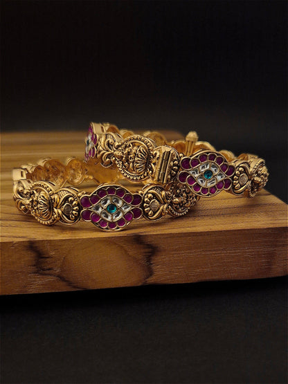 Antique bangle