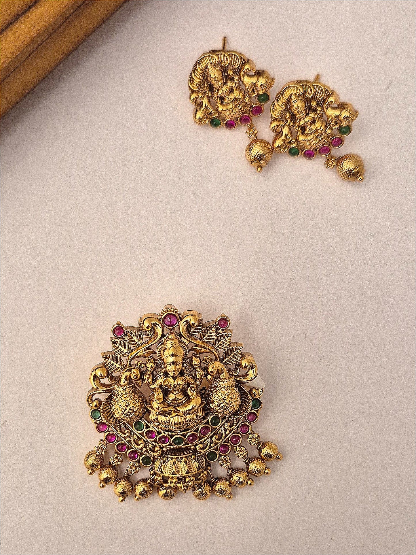 Antique pendant