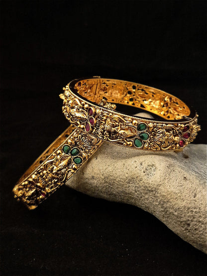 Antique bangle