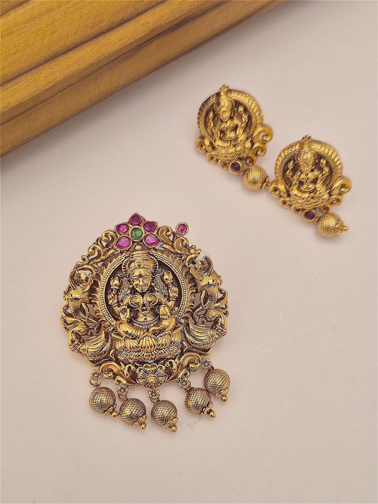 Antique pendant