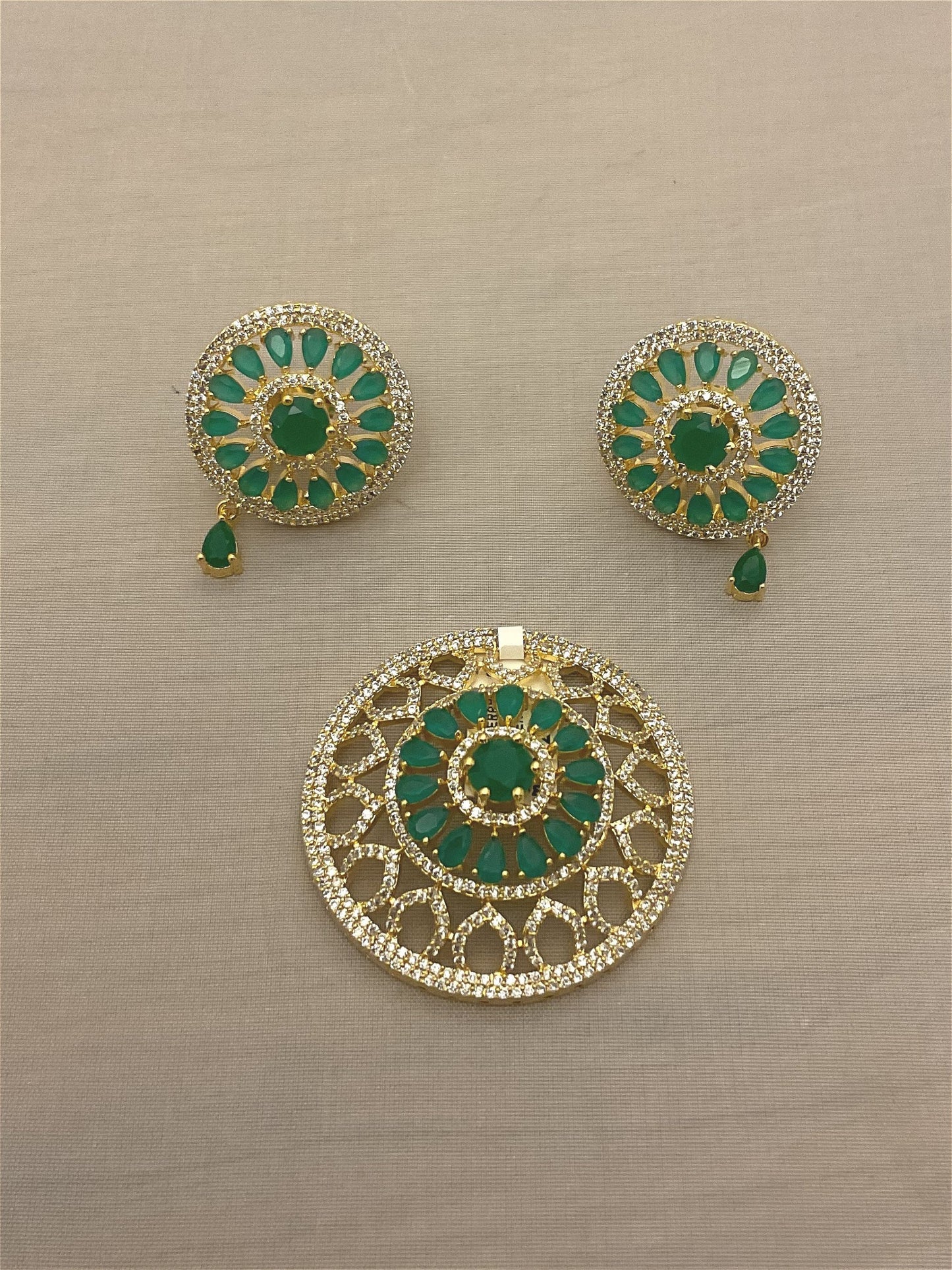 Side Pendant