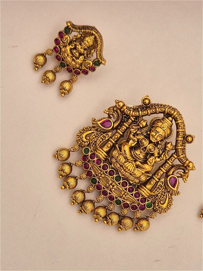 Antique pendant