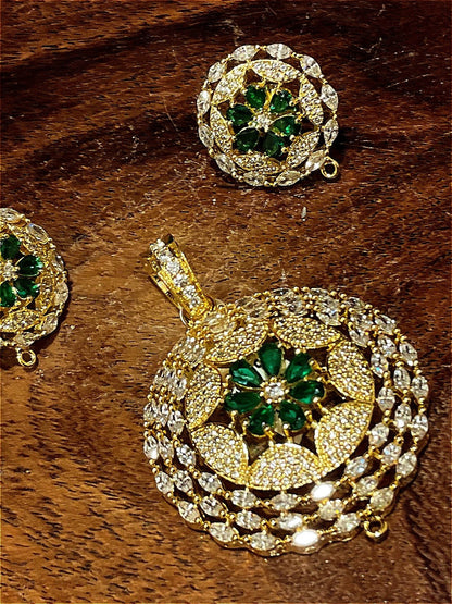 Pendant set