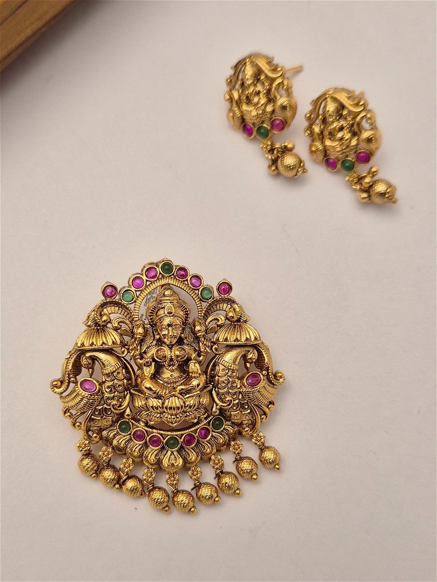 Antique pendant