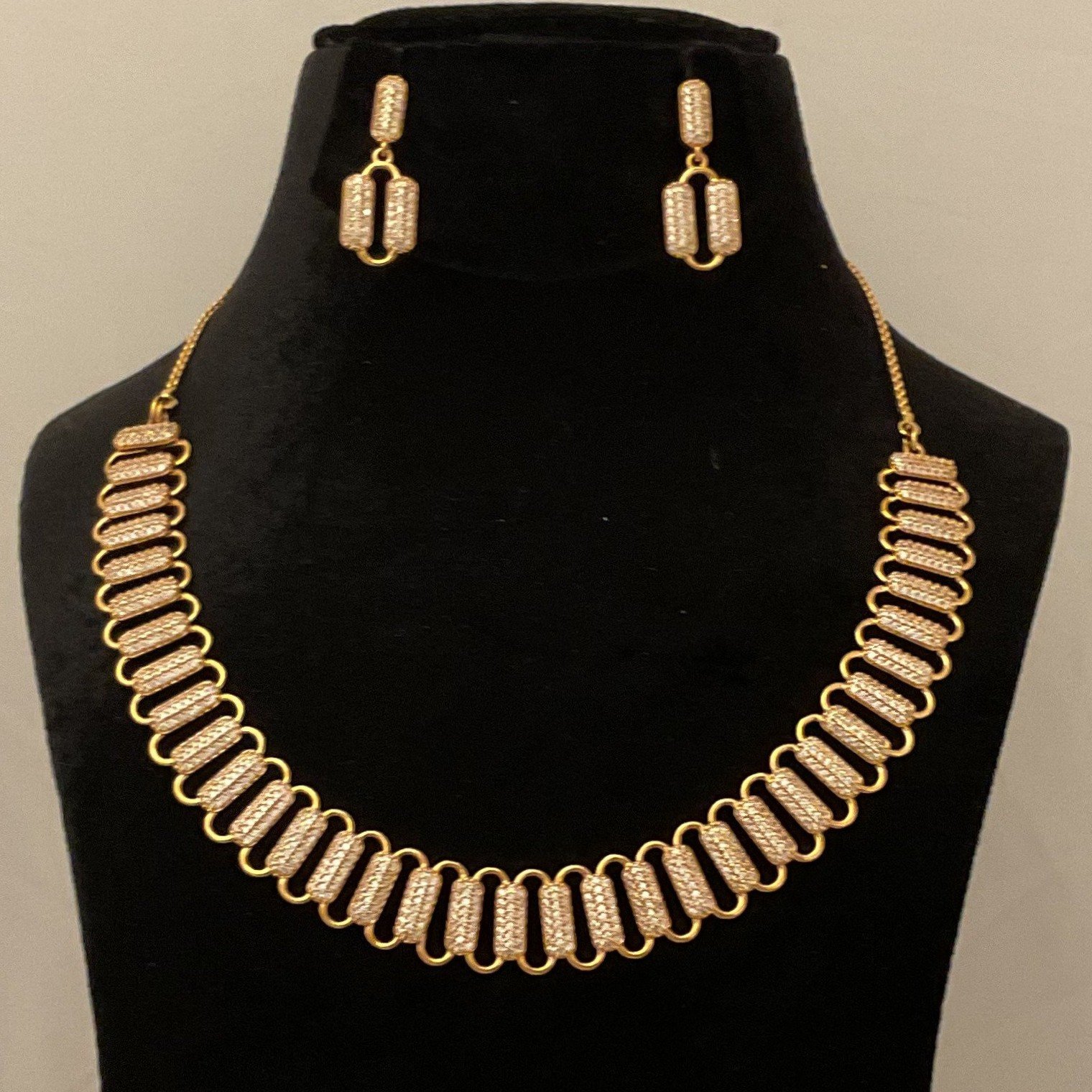 Zircon Necklace 