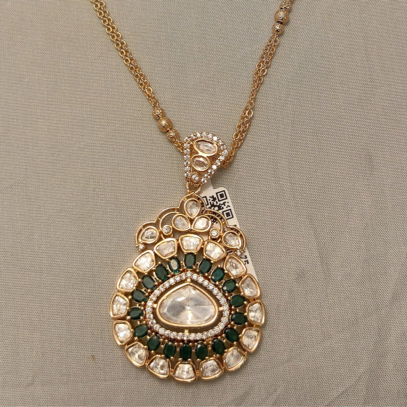 P.set chain(gold)