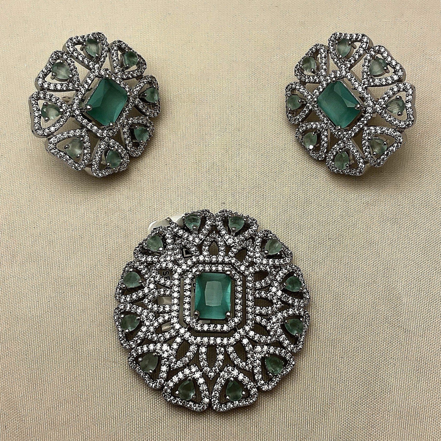 Side Pendant
