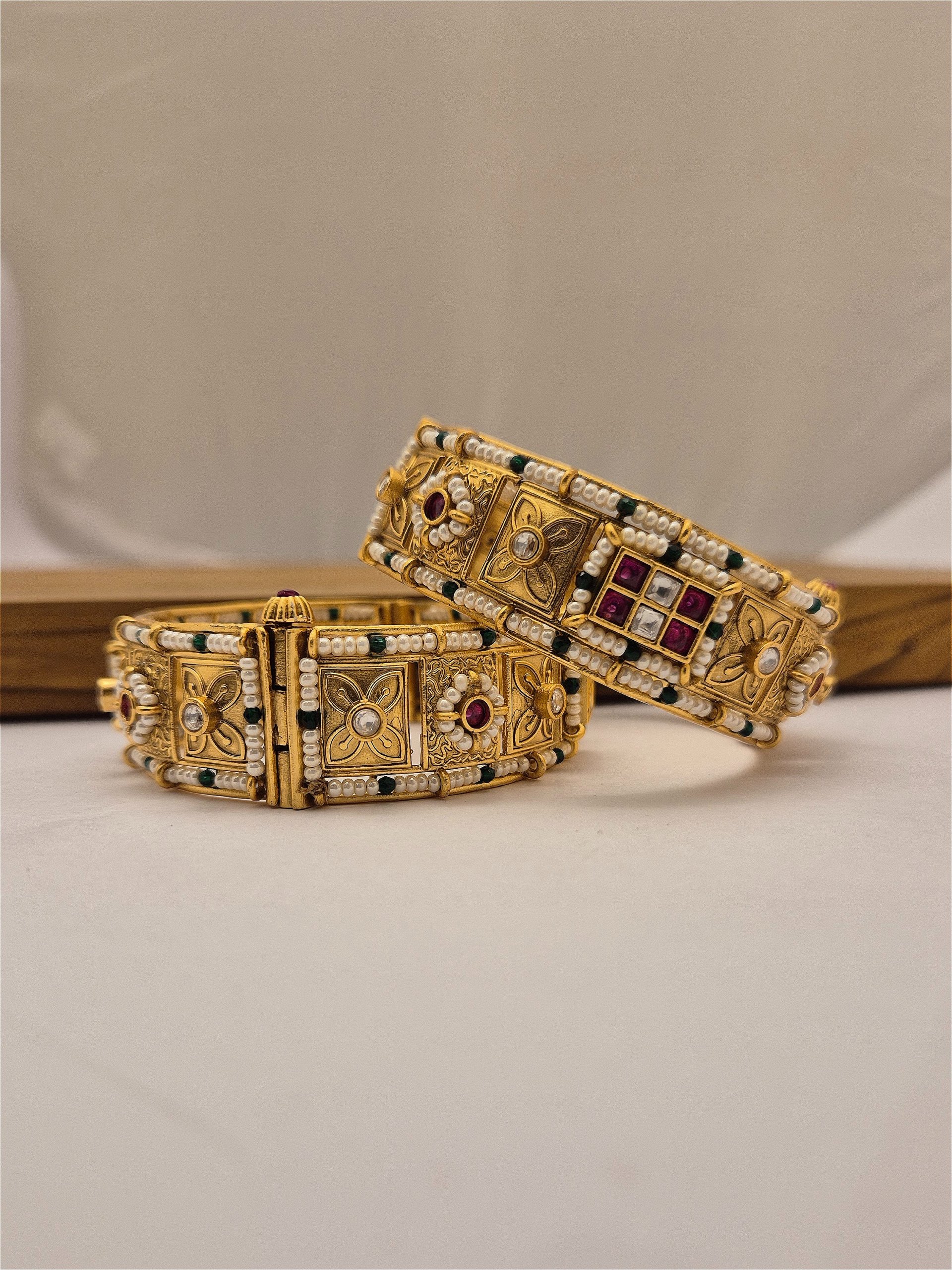 Antique bangle BNG-AQ-KP-024