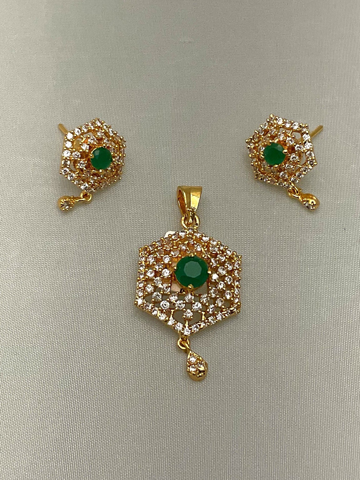 Pendant set PSET-GP-084	
