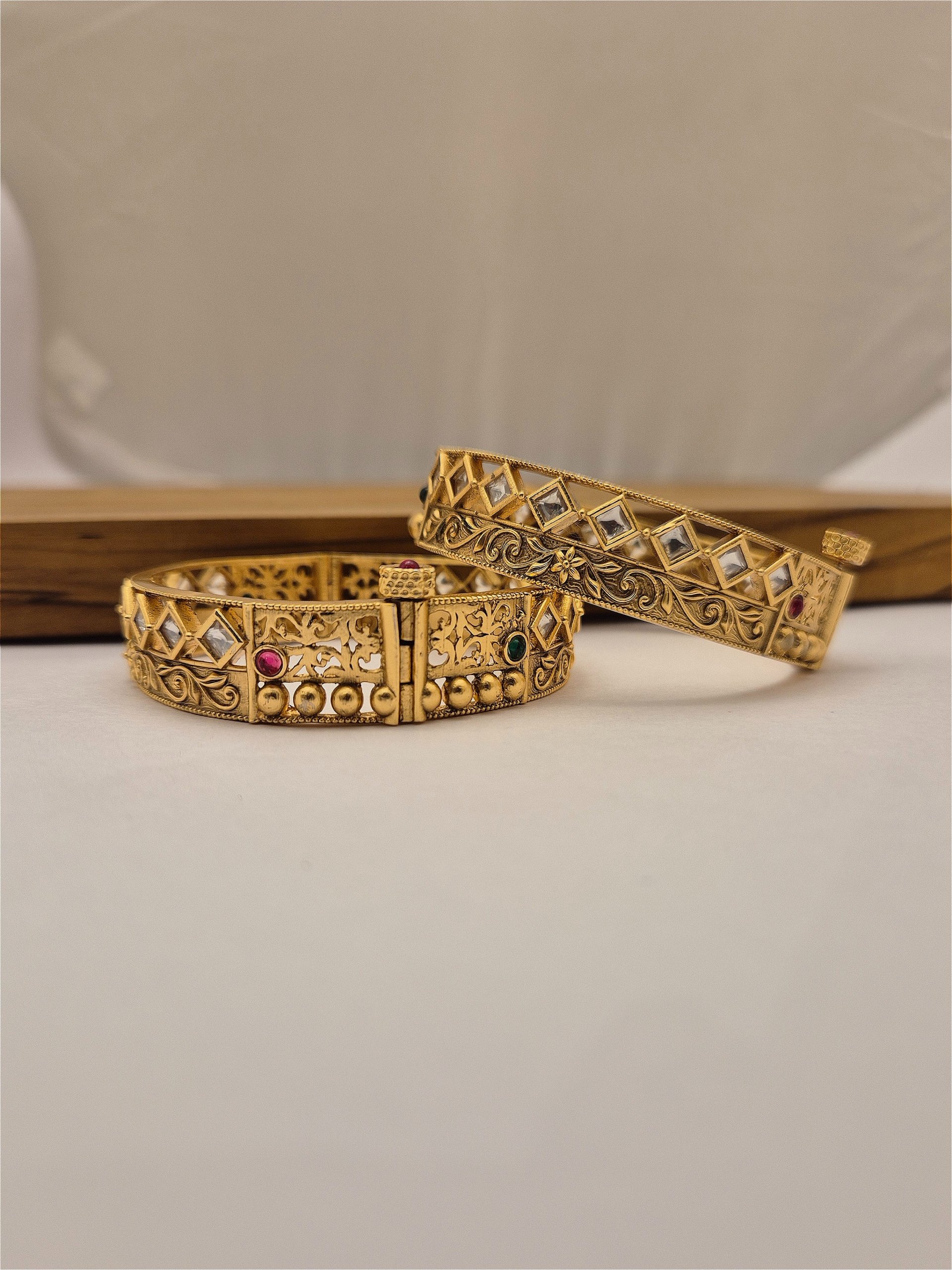 Antique bangle BNG-AQ-KP-021