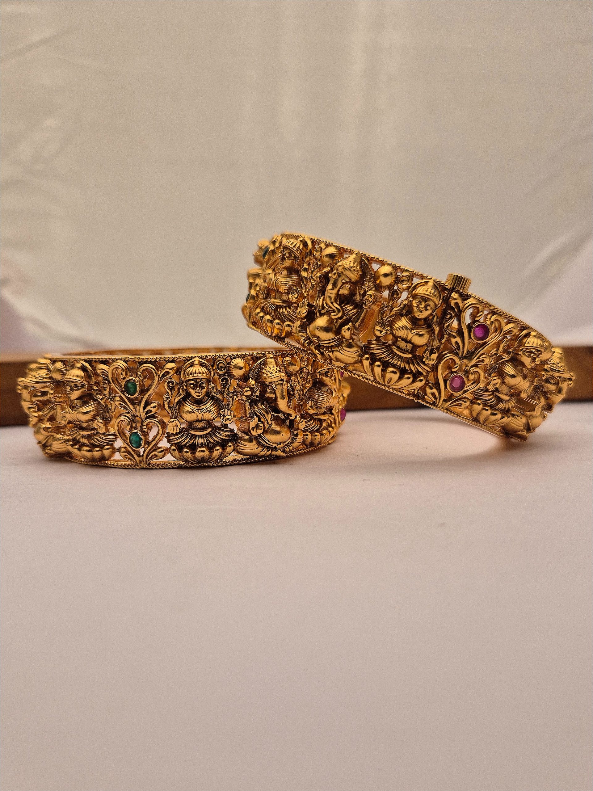 Antique bangle BNG-AQ-KP-017