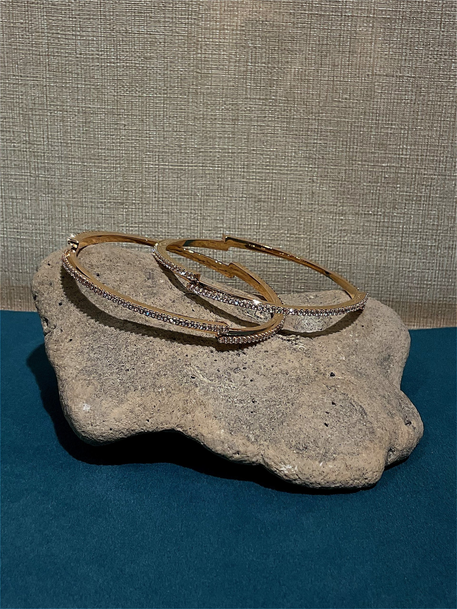 Stone bangles BNG-GP-ST-009