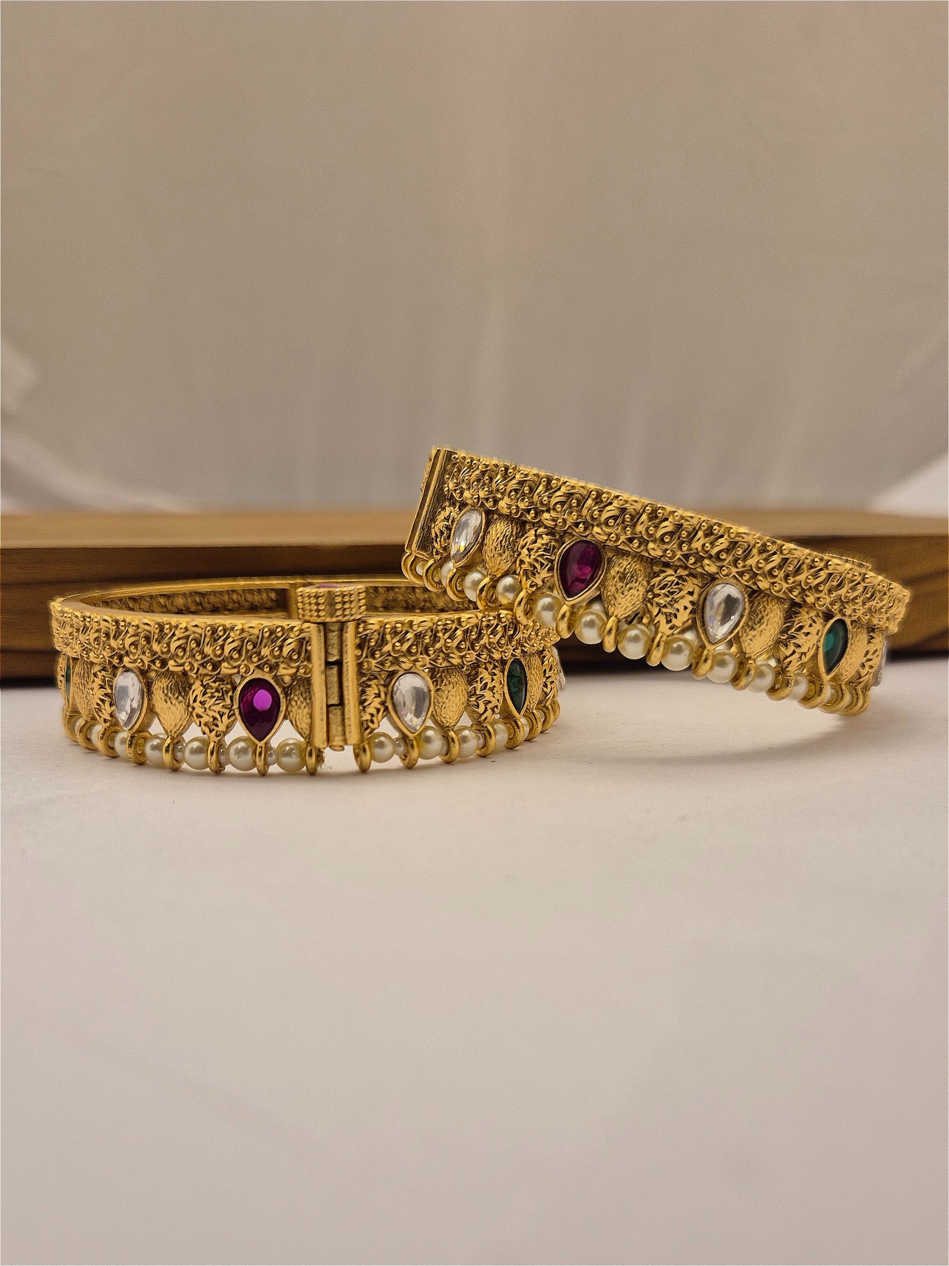 Antique bangle BNG-AQ-KP-025