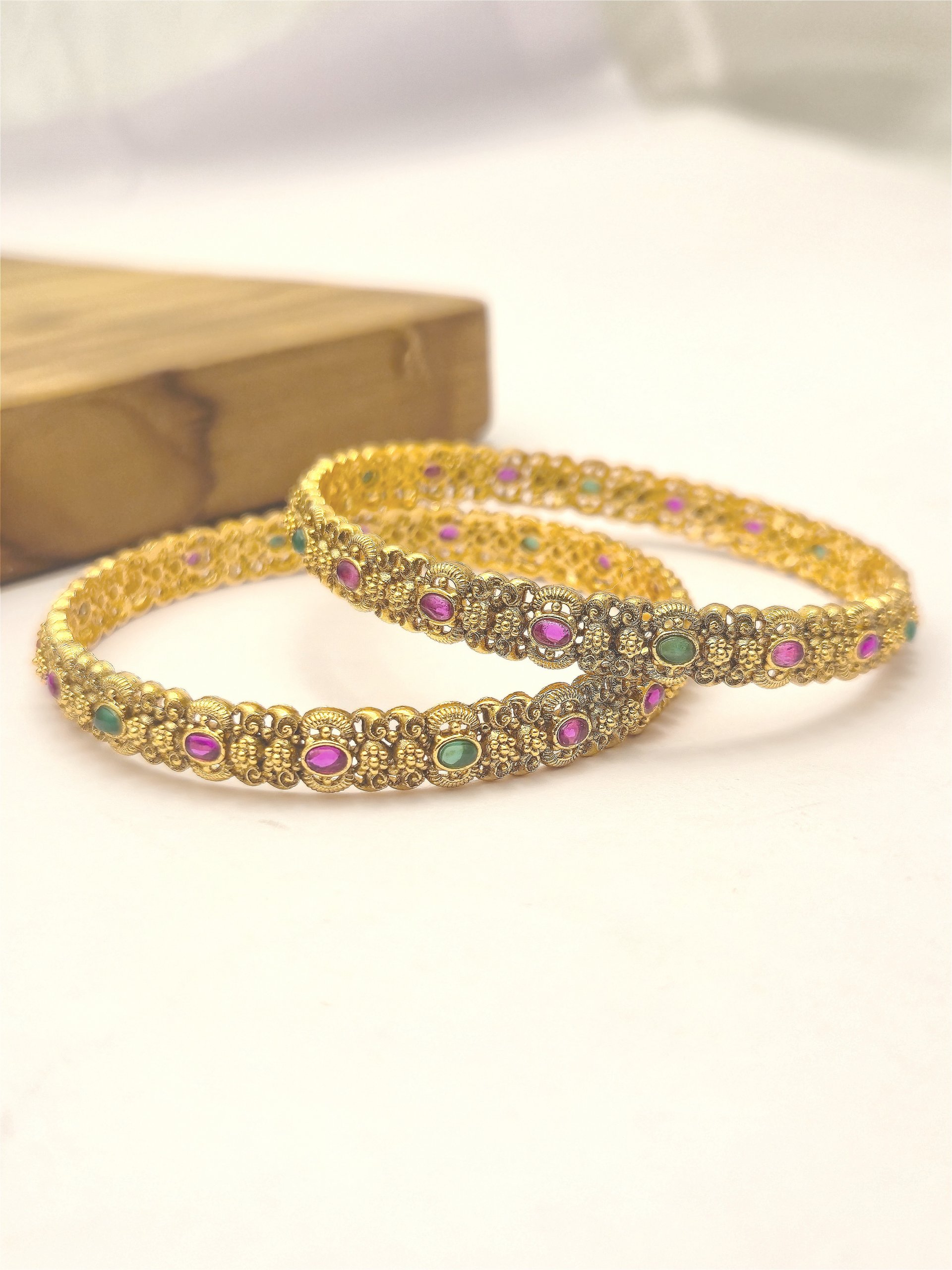 Antique bangle BNG-AQ-KP-0010